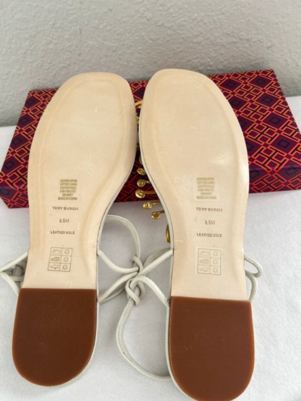 Tory Burch Womens Leather Capri Fish Ankle Buckled Sandals New Lvory - Picture 7 of 10